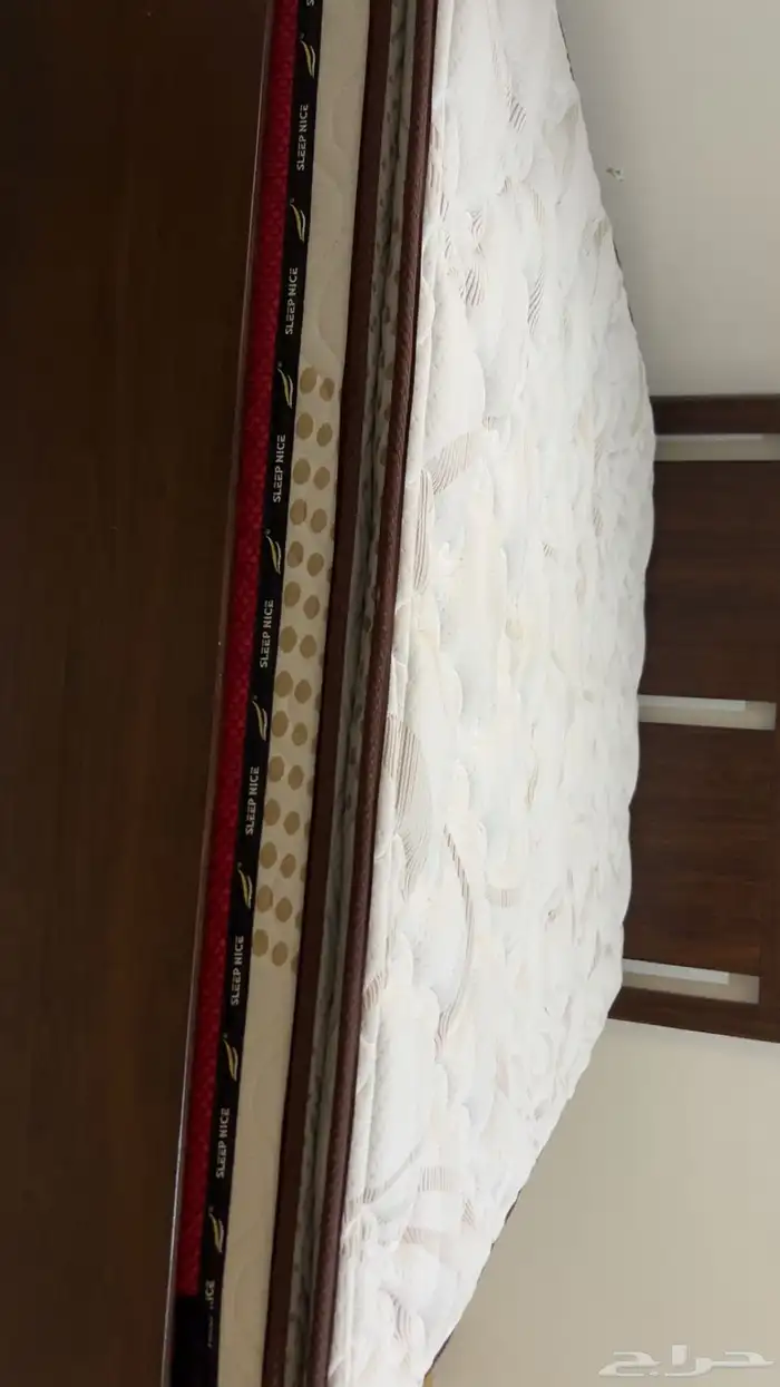 سرير ودواليب ايكيا 1