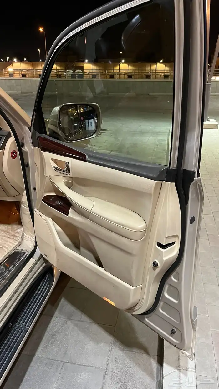 لكزس LX570 2015 11