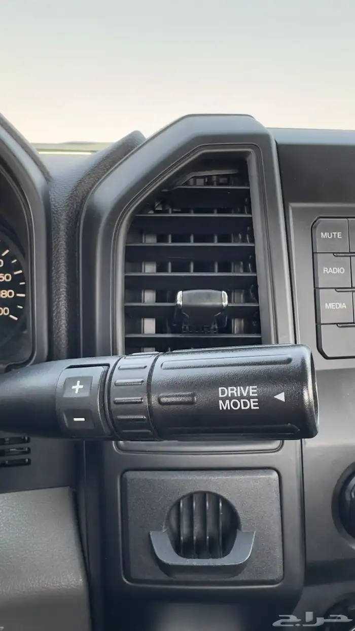 تم البيع فورد F150 غماره 8 سلندر ممشى 63 الف فقط بدون دبل 40