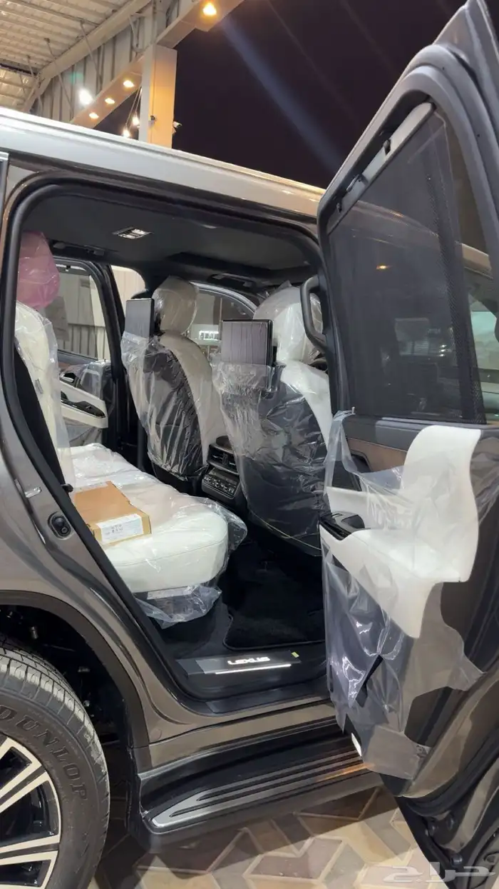 لكزس Lx600 2025 رمادي داخل اوف وايت 5