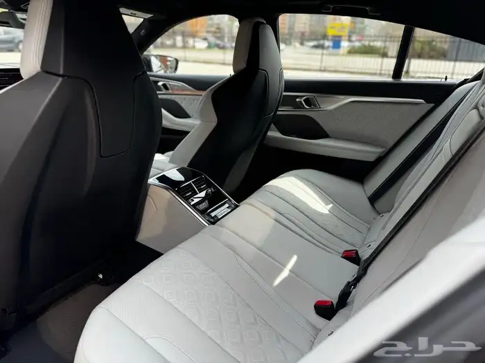 للبيع BMW - M8 - competition موديل 2022 وارد كندا 27