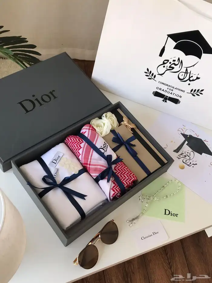 اطقم رجاليه تنفع كمان هدايا تخرج 4