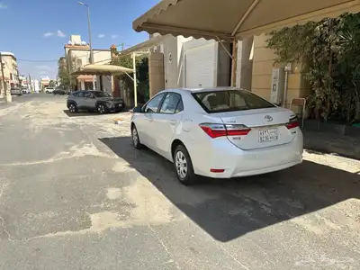 تم البيع كرولا 2018 مخزنه 1