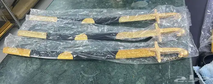 سيوف عرضة وبشوت وخناجر اسعار جملة 0