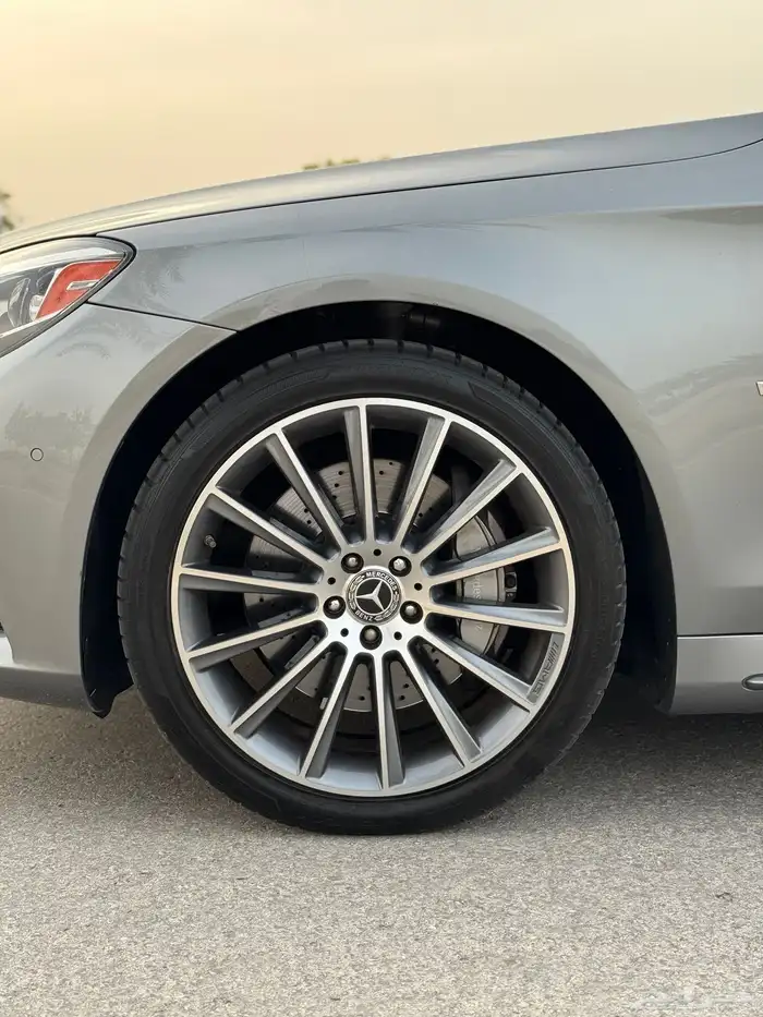 مرسيدس S550 للبيع - امريكي نظيف لون نادر 55