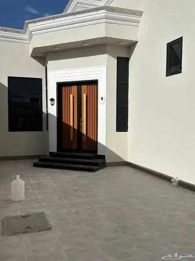للبيع دور ارضي حي المدائن 4