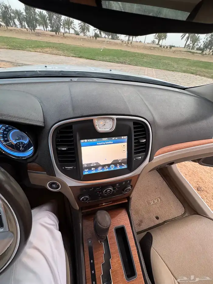 كرايسلر C300 همي 8 سلندر 2014 نظيف بدي وكالة 6