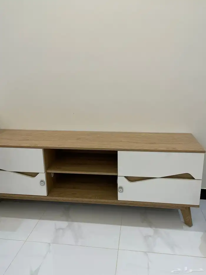 طاولة تلفزيون 2