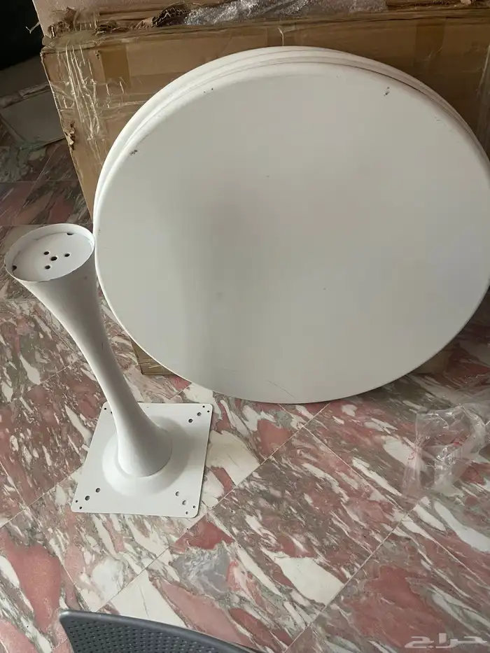 كراسي وطاولات للبيع 2