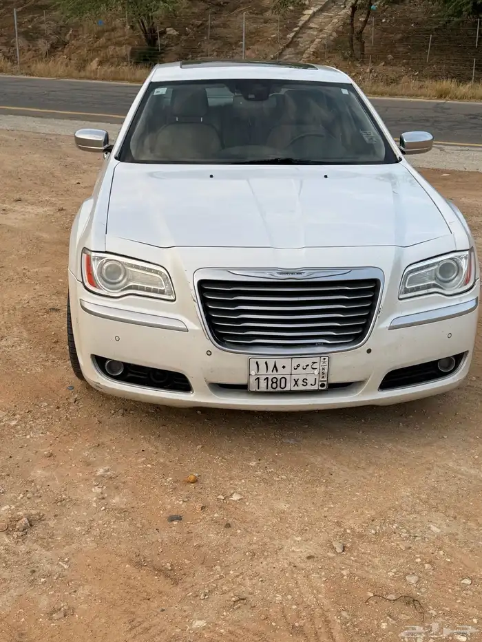 كرايسلر C300 همي 8 سلندر 2014 نظيف بدي وكالة 0