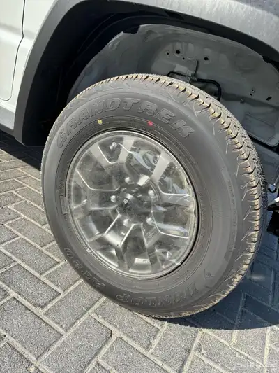 سوزوكي جمني 2025 ابيض لولوي ب 78350 شامل .ضريبة جديد عرض 8