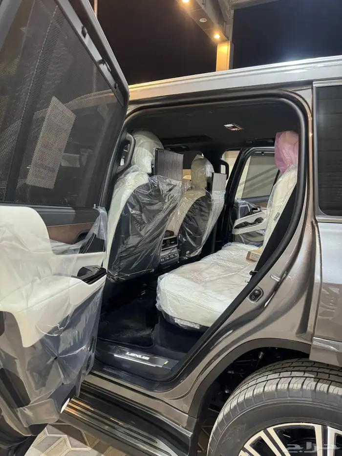 لكزس Lx600 2025 رمادي داخل اوف وايت 23