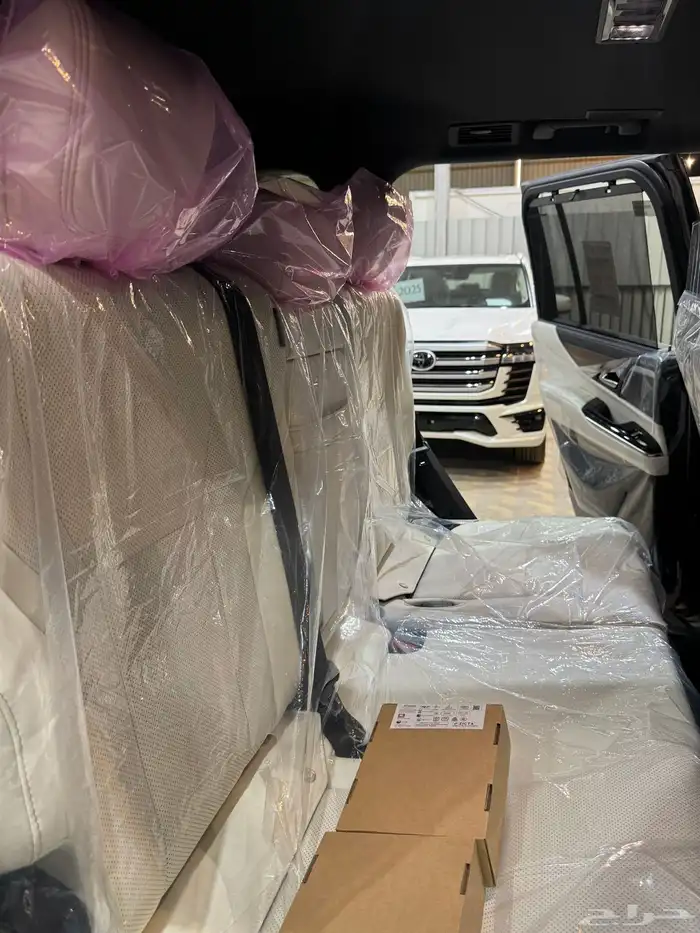 لكزس Lx600 2025 رمادي داخل اوف وايت 21