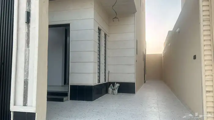 للبيع فيلا درج داخلي و شقه 1
