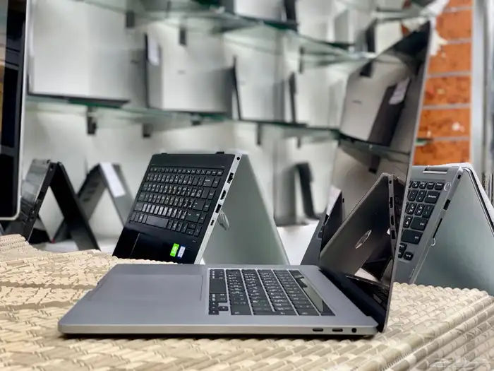 عرض خاص   ماك بوك برو i9 2019   قوة وأناقة احترافية 2