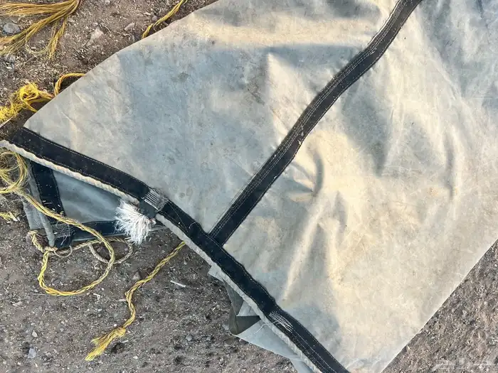 للبيع شراع تريله 14متر الطول والعرض 6 متر نضيف وعلى الشرط 0