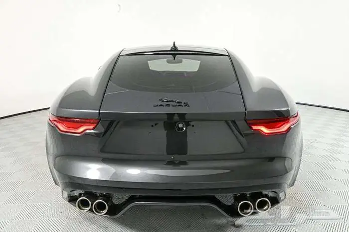 جاكوار F-TYPE P450 R-Dynamic موديل 2024 (مستعمل) 3