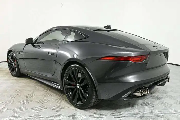 جاكوار F-TYPE P450 R-Dynamic موديل 2024 (مستعمل) 2