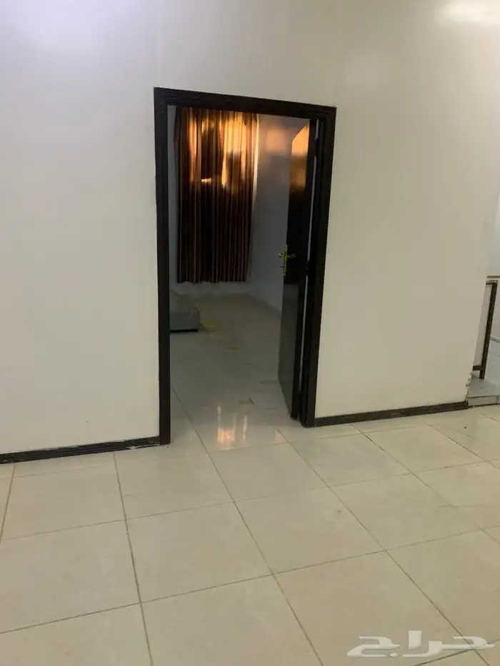 شقق عزاب موثثه ايجار شهري بحي الخليج 11