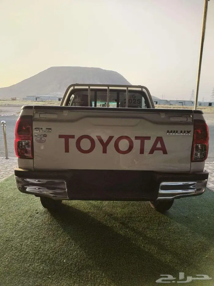 تويوتا هايلوكس غمارتين ديزل GL2 سعودي 2025 4