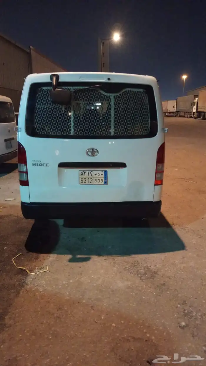 تويوتا فإن بضاعه للإيجار الشهري 4
