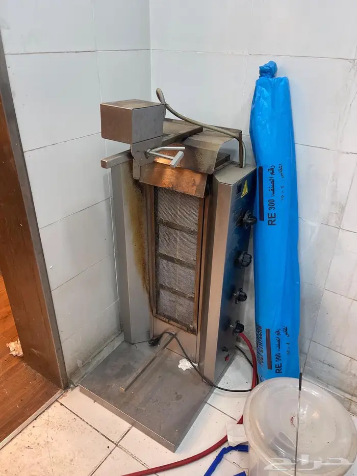 ادوات ومعدات لتجهيز مطعمين كاملين 13