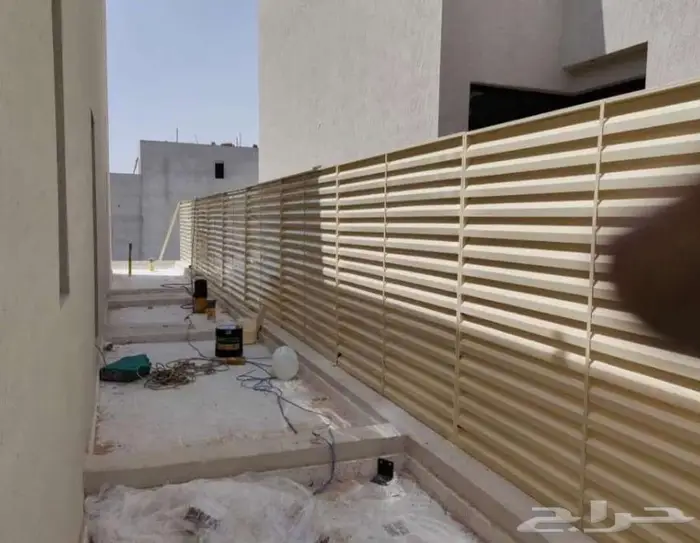 تركيب مظلات وسواتر برجولات هناجر خيام سندويتش بنل 2