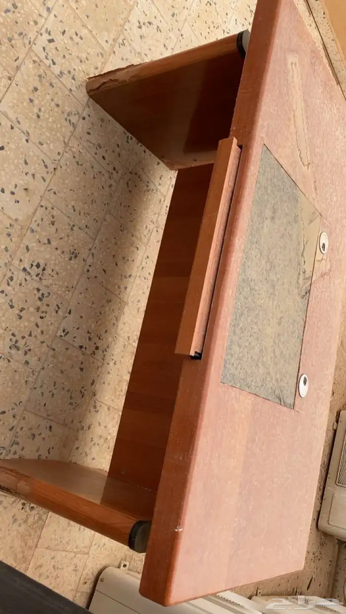 مكتب خشبي 1