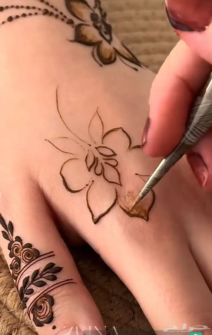 نقش حنا وصبغ اسود 3