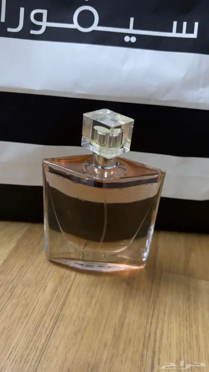 عطورت مطار اصليه بس فيه عيب وحد بدون كرتون فقط 2