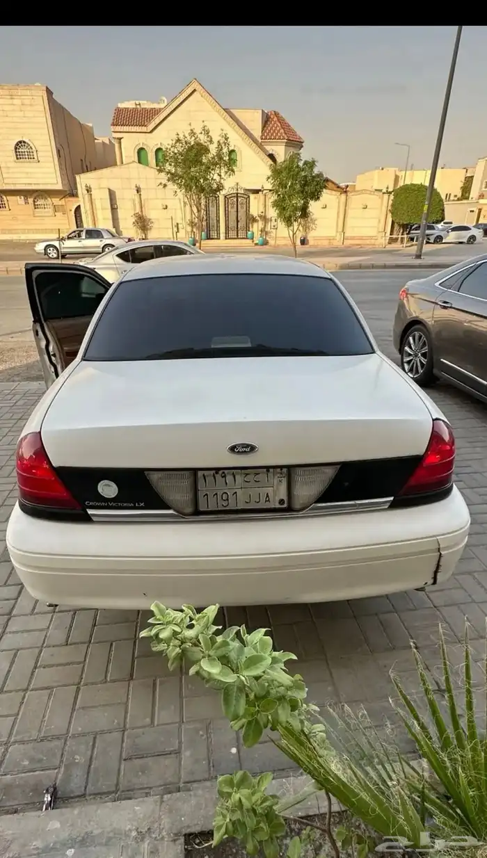 فورد فكتوريا 2
