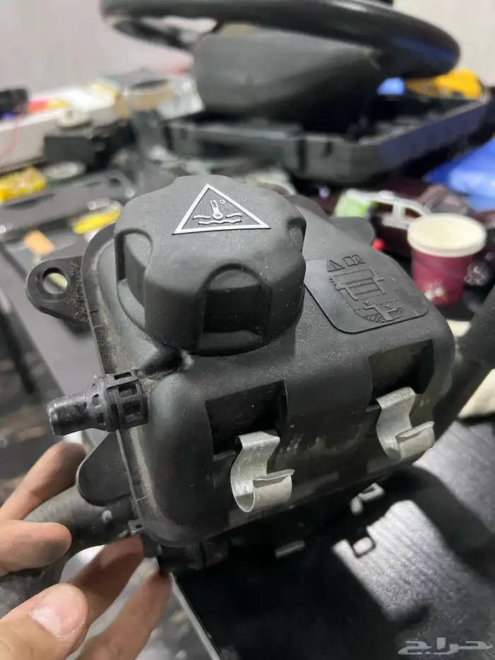 قطع غيار بي إم دبليو اصلية مستوردة مع الضمان 10