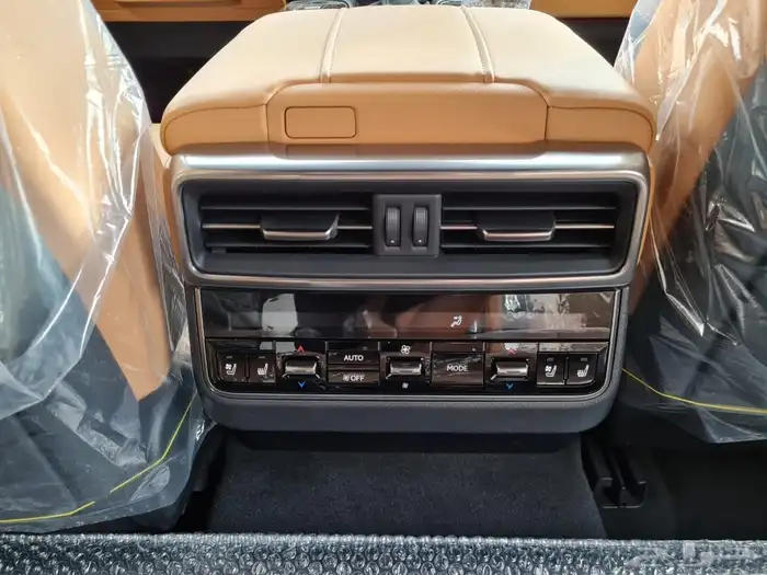 لكزس LX600 BB موديل 2025 اسود ملكي فل كامل 17