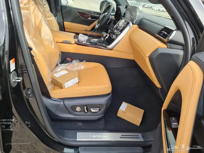 لكزس LX600 BB موديل 2025 اسود ملكي فل كامل 8