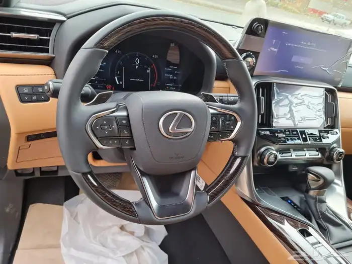 لكزس LX600 BB موديل 2025 اسود ملكي فل كامل 16