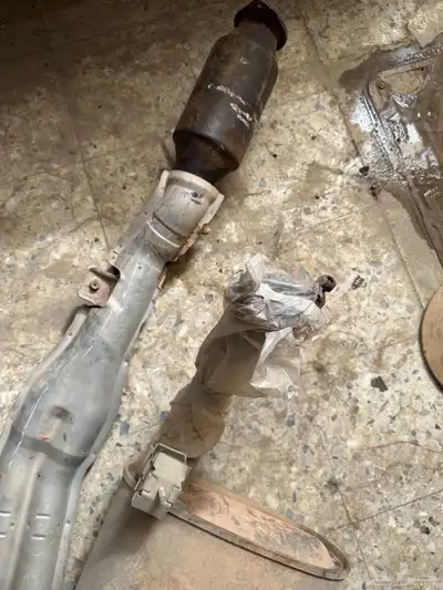 للبيع قطع نيسان وتيوتا هذرز ودبه وغرفه وفلتر وكاله 6