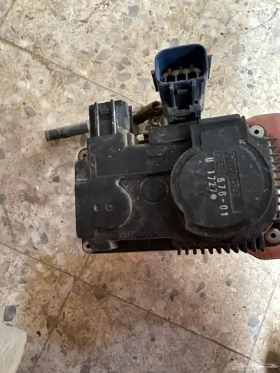 للبيع قطع نيسان وتيوتا هذرز ودبه وغرفه وفلتر وكاله 11