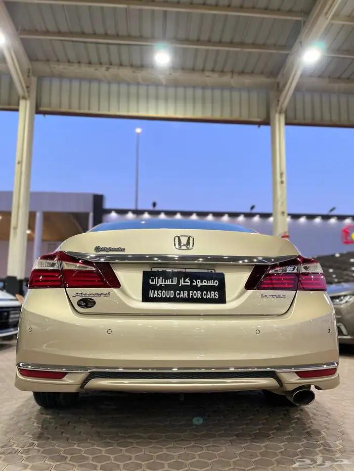 هوندا اكورد. 2017 21