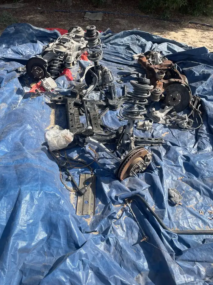 قطع كابرس16 كمر خلفي كامل 3