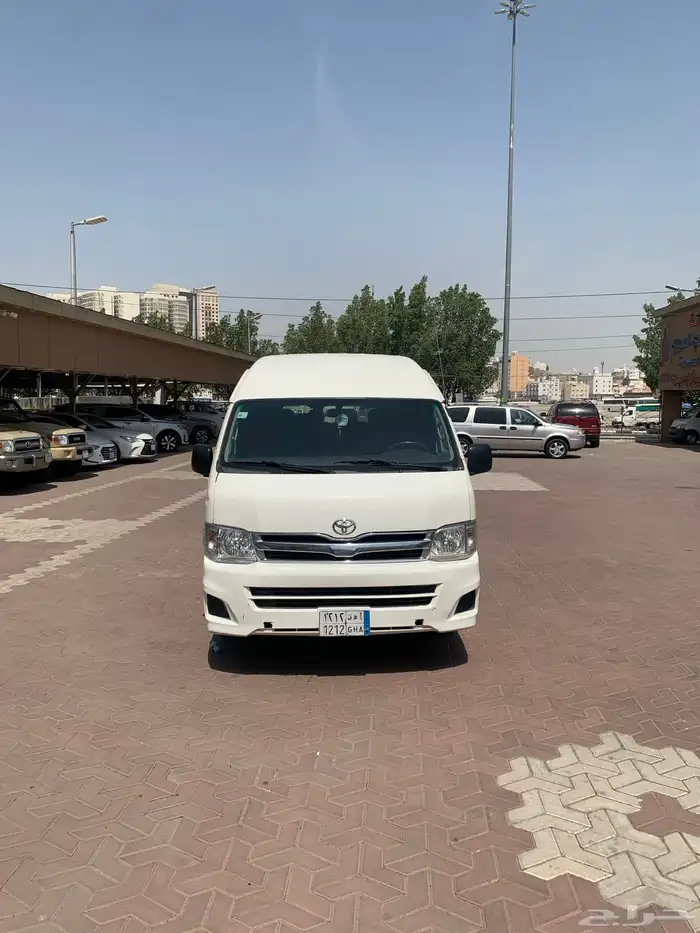 تويوتا هاي ايس 1