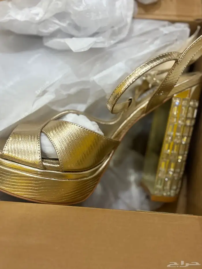 كعب جديد ماركة ديون اصلي مقاس 40 1