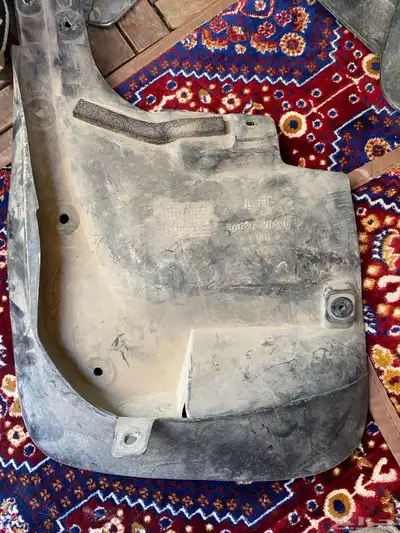 للبيع قطع نيسان وتيوتا هذرز ودبه وغرفه وفلتر وكاله 53