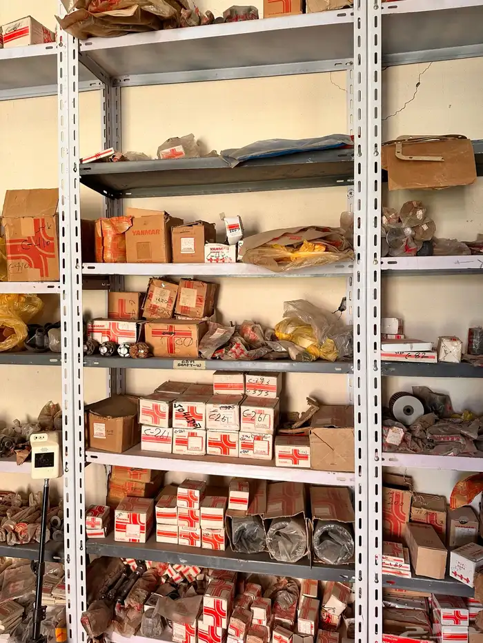 قطع غيار (أصلية) كاتربلر يانمار فولفو 1