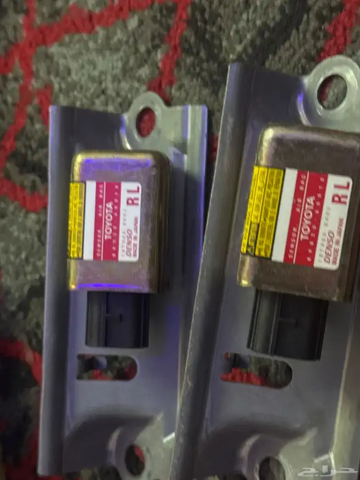 جميع قطع غيار جيب لكزس وكاله LX470 موديل 2004 32