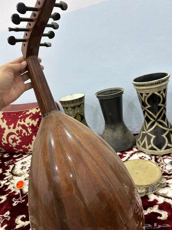 عود لبيع مصري ماستخدمته الا يمكن فتره بسيطه يبي اوتار فقط 1