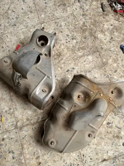 للبيع قطع نيسان وتيوتا هذرز ودبه وغرفه وفلتر وكاله 2