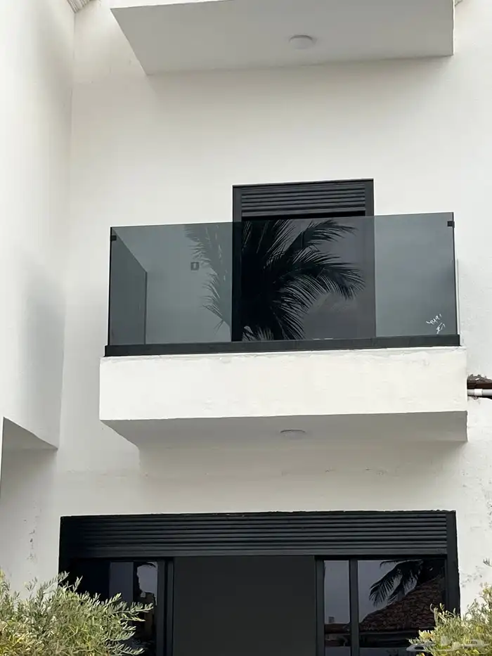 زجاج سكوريت ومرايا 10