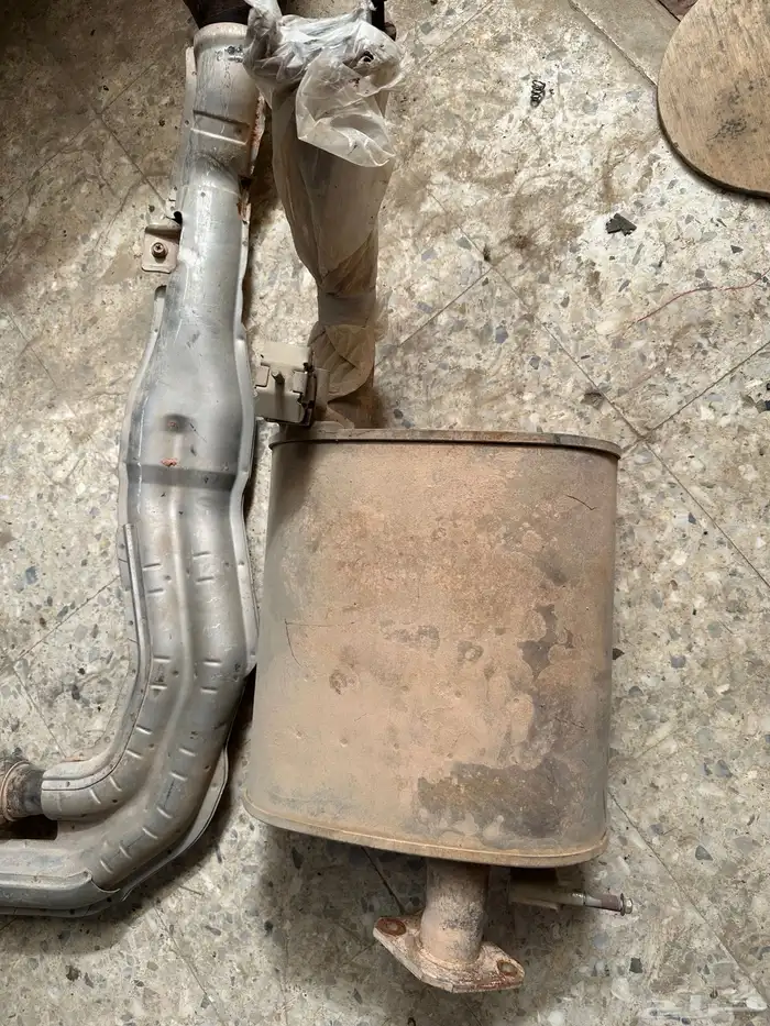 للبيع قطع نيسان وتيوتا هذرز ودبه وغرفه وفلتر وكاله 4