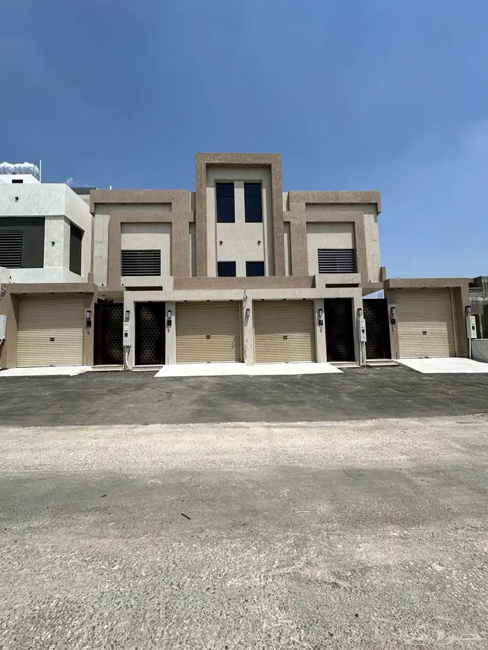 للبيع روف ارضي وعلوي مع مدخل سياره وسطح في ابها المحاله 23