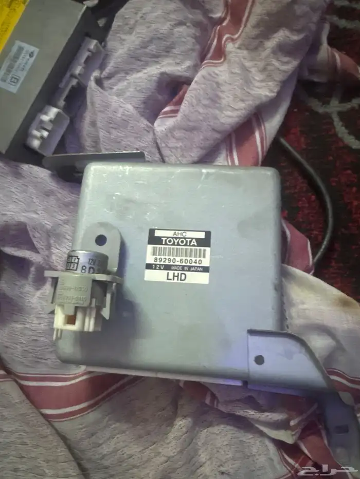 جميع قطع غيار جيب لكزس وكاله LX470 موديل 2004 38